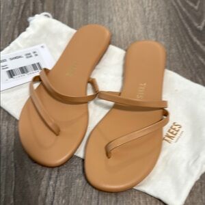 TKEES Women's Tan Sandals size 5 nude NWT